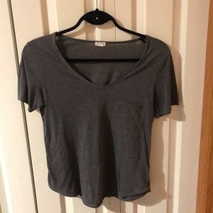 Gray tee shirt with pocket